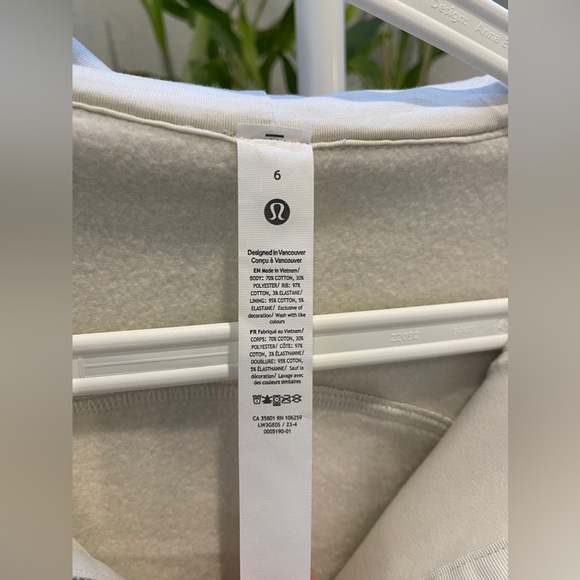 lululemon scuba full zip cropped hoodie - Picture 4 of 4
